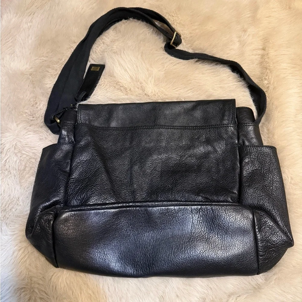Dolce & Gabbana Black Leather Vintage Messenger Bag